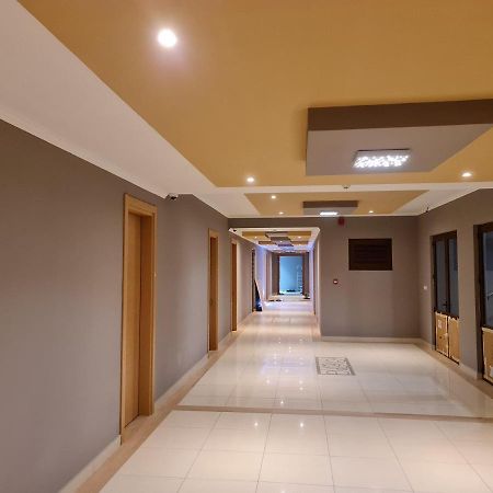 Royale Suites By Arc Royal Luxury Apts 앙스 로얄 외부 사진