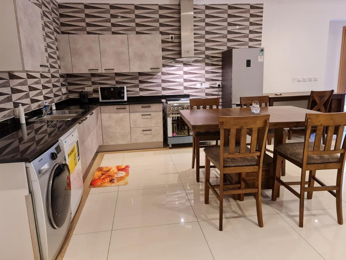 Royale Suites By Arc Royal Luxury Apts 앙스 로얄 외부 사진