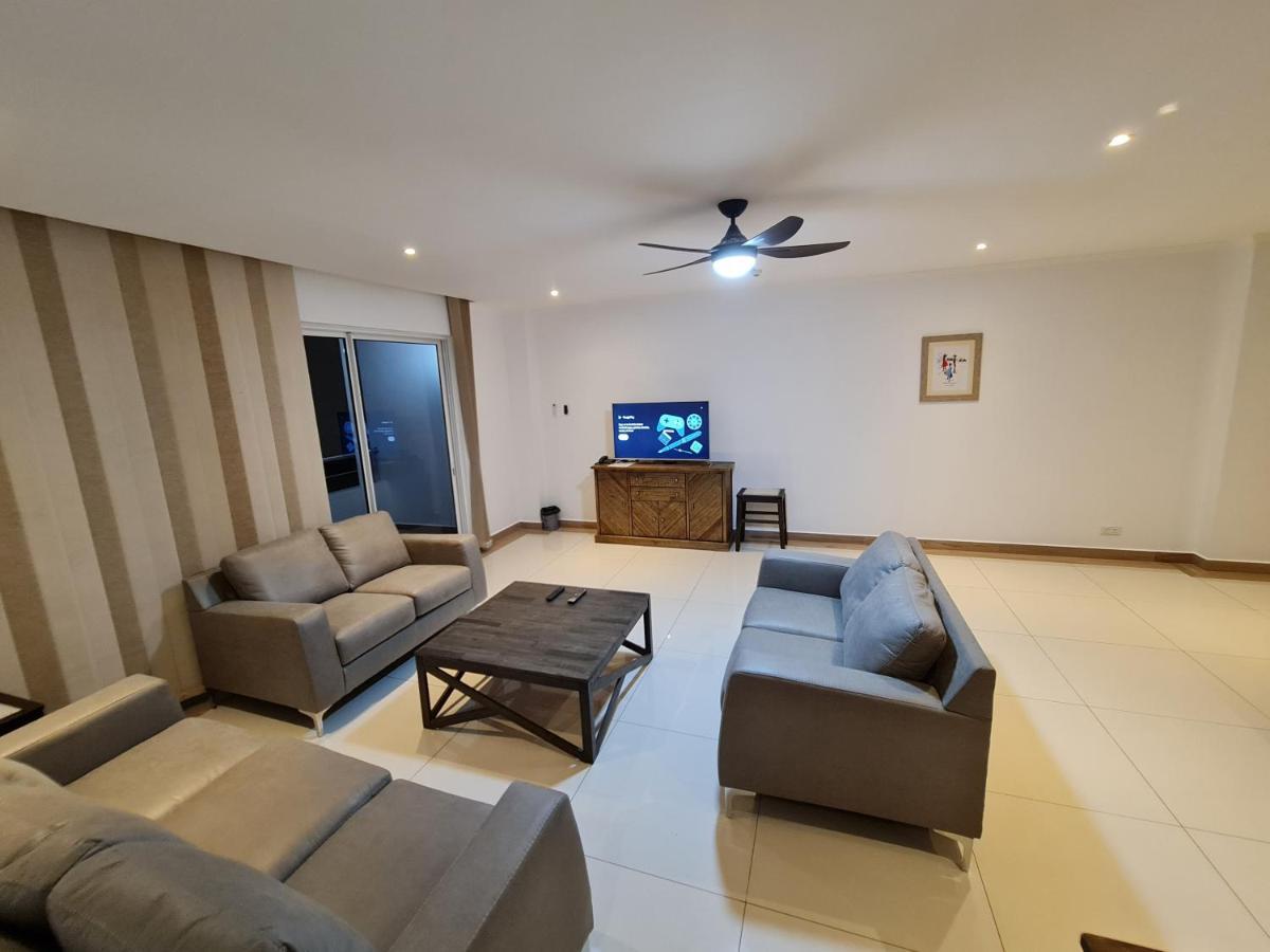 Royale Suites By Arc Royal Luxury Apts 앙스 로얄 외부 사진
